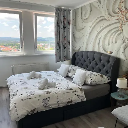 L'etage 14 Apartament